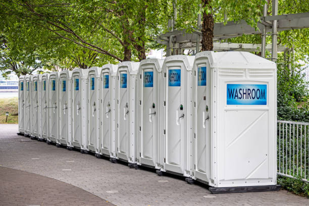 Best Luxury portable toilet rental  in Kendallville, IN